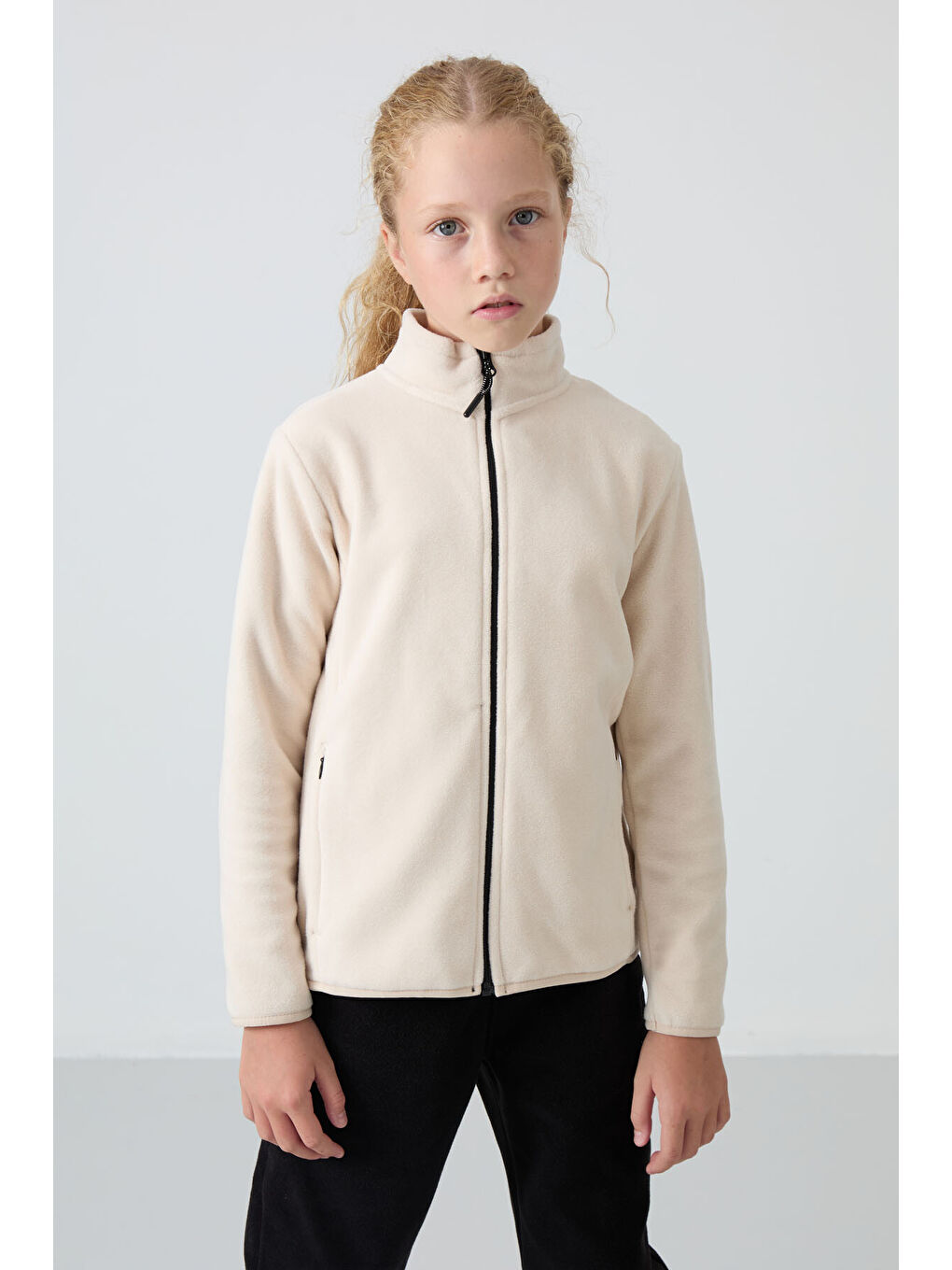 Bej Kalın Yumuşak Dokulu Standart Fit Nakışlı Polar Kız Çocuk Sweatshirt - 75154-1