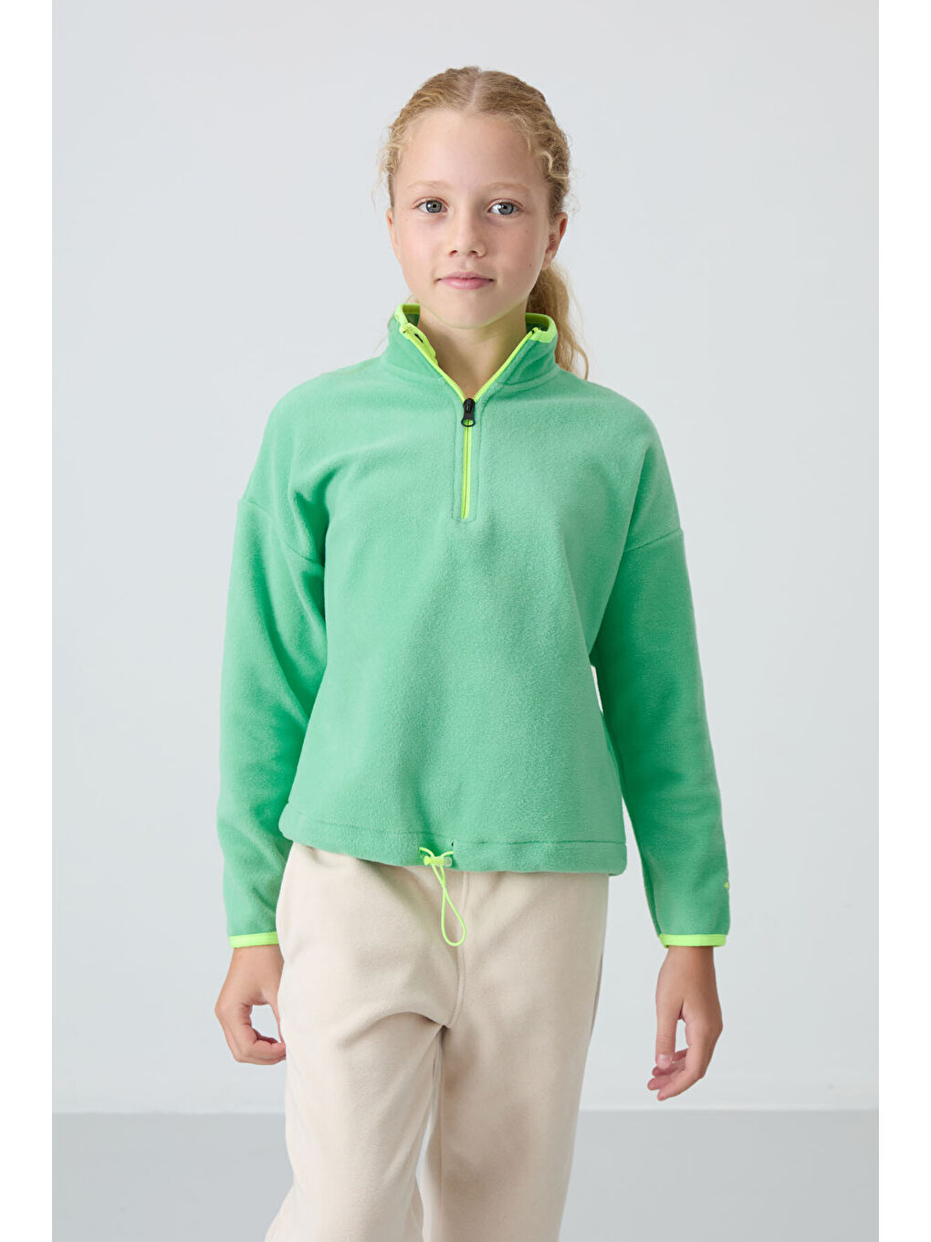 Turkuaz Su Yeşil Kalın Yumuşak Dokulu Standart Fit Nakışlı Polar Kız Çocuk Sweatshirt - 75151