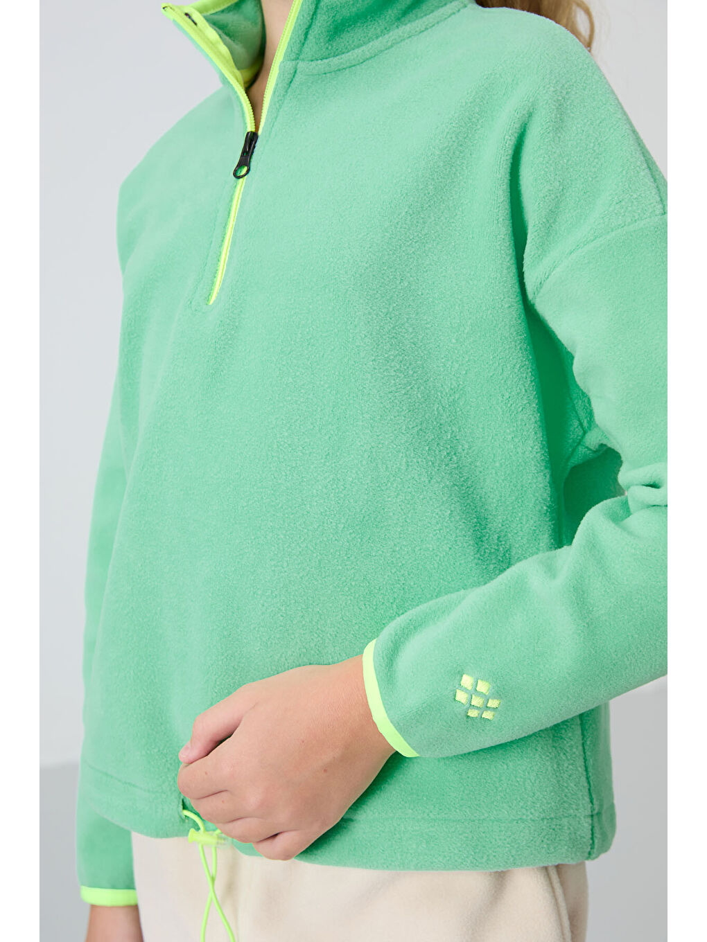 Turkuaz Su Yeşil Kalın Yumuşak Dokulu Standart Fit Nakışlı Polar Kız Çocuk Sweatshirt - 75151-2