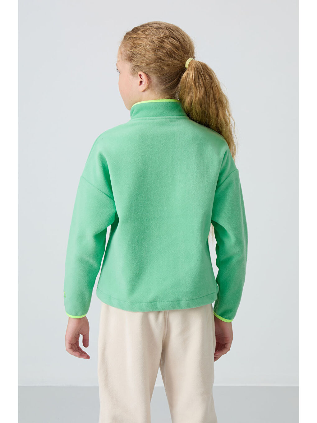 Turkuaz Su Yeşil Kalın Yumuşak Dokulu Standart Fit Nakışlı Polar Kız Çocuk Sweatshirt - 75151-4