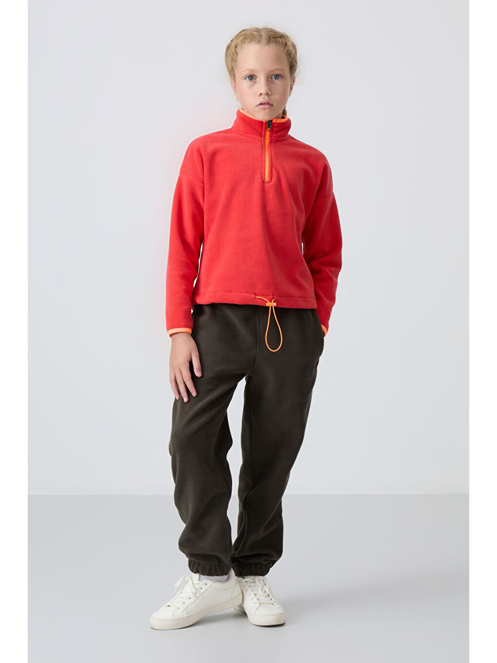 Kırmızı Fiesta  Kalın Yumuşak Dokulu Standart Fit Nakışlı Polar Kız Çocuk Sweatshirt - 75151-3