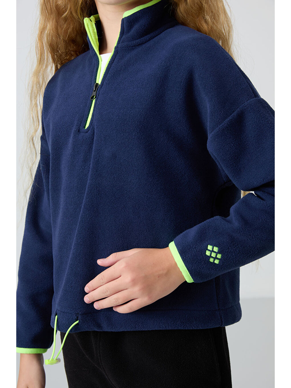 İndigo Kalın Yumuşak Dokulu Standart Fit Nakışlı Polar Kız Çocuk Sweatshirt - 75151-2