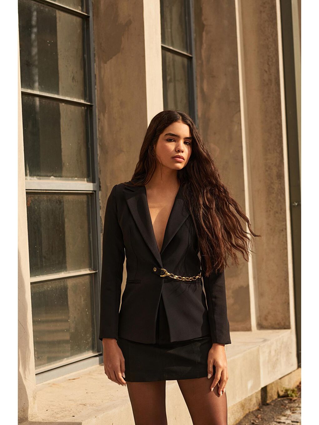 Kadın Siyah Aksesuar Kapama Detaylı Slim Blazer Ceket