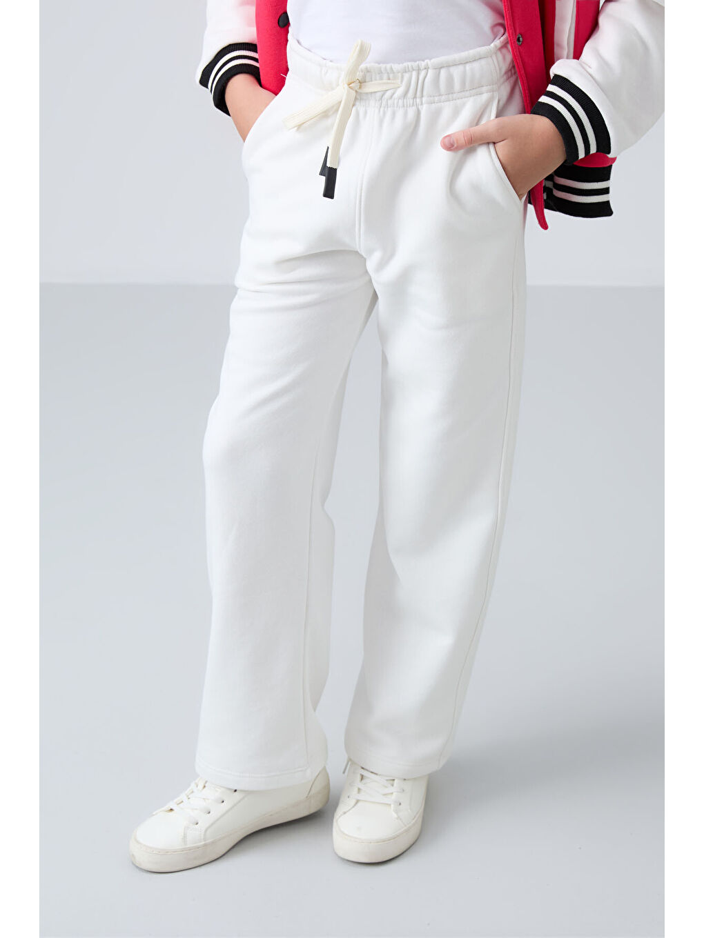 Ekru Pamuklu İçi Tüylü Yumuşak Dokulu Standart Fit Nakışlı Kız Çocuk Eşofman Alt - 75146-3