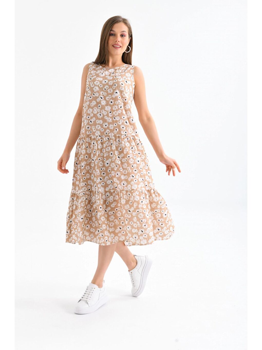 Kadın Bej Rengi Kolsuz Elbise