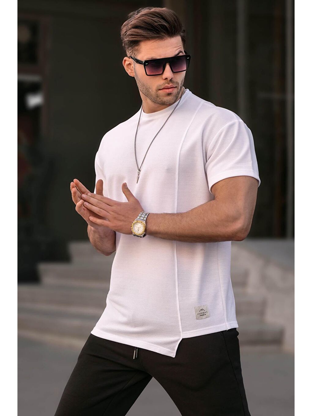 Beyaz Regular Fit Asimetrik Kesim Erkek Tişört 6072