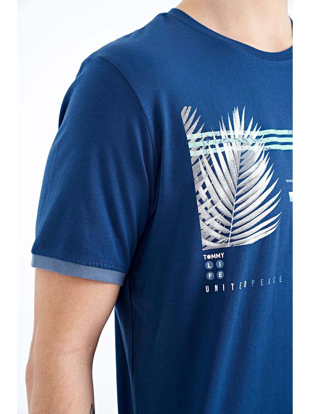 İndigo Yazı Desen Baskılı O Yaka Standart Kalıp Erkek Tişört - 88183-3