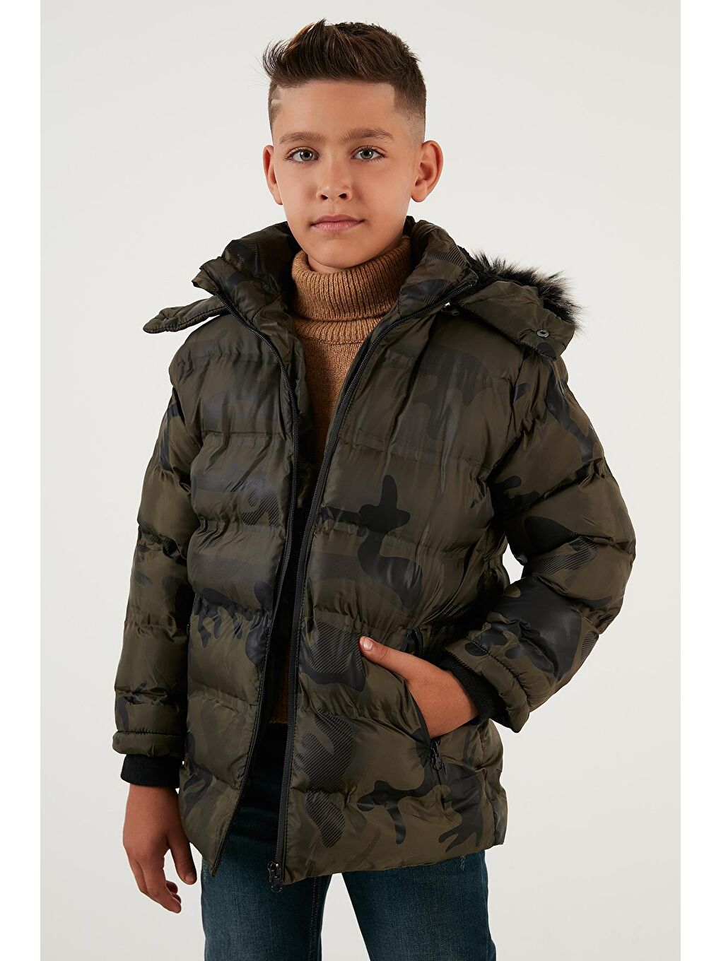Haki Kamuflaj Desenli Peluş Astarlı Çıkarılabilir Kapüşonlu Cepli Kışlık Mont 5760071-5