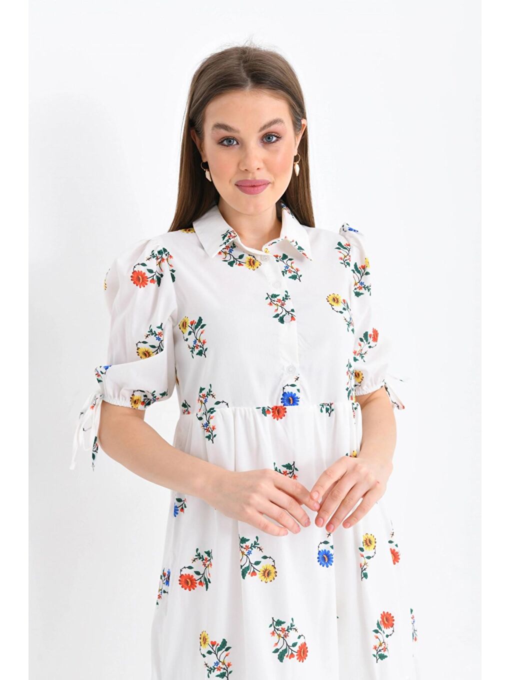 Ekru Desenli Düğme Detaylı Volanlı Kısa Kol Elbise-1