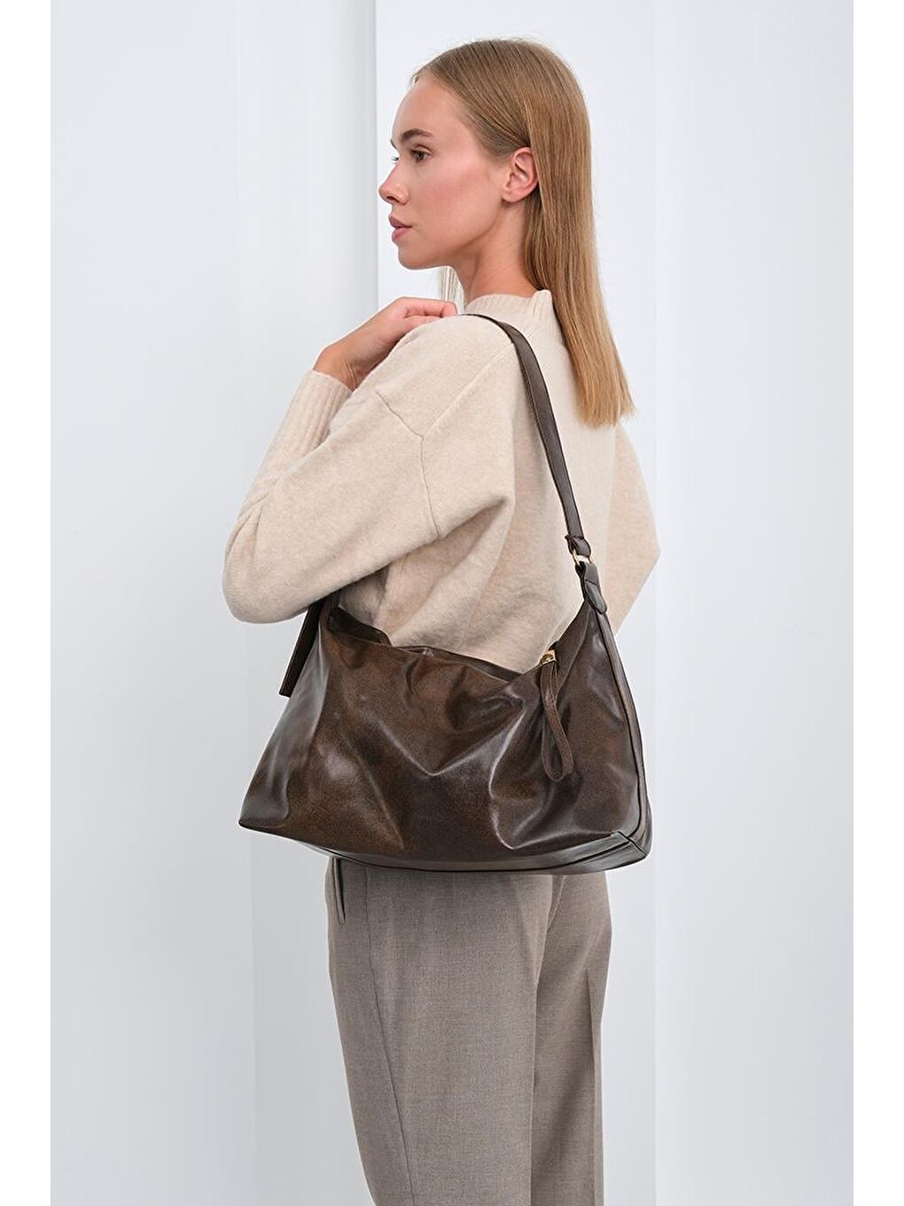 Kahverengi Gabrielle Salaş Omuz Çantası Kahve-1