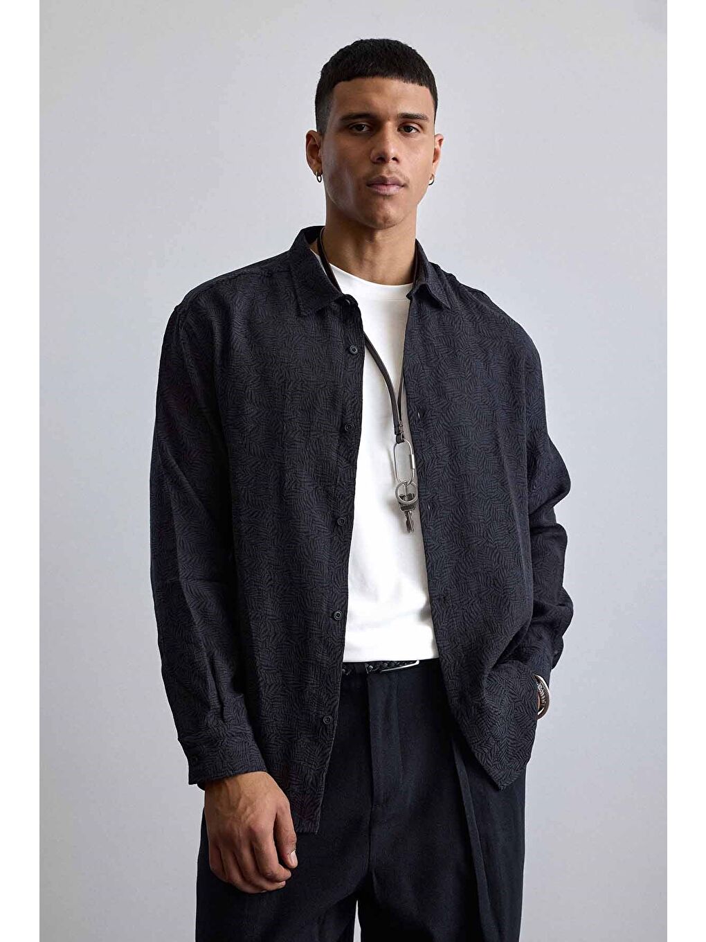 Erkek Oversize Jakarlı Desenli Uzun Kollu Gömlek Siyah-2