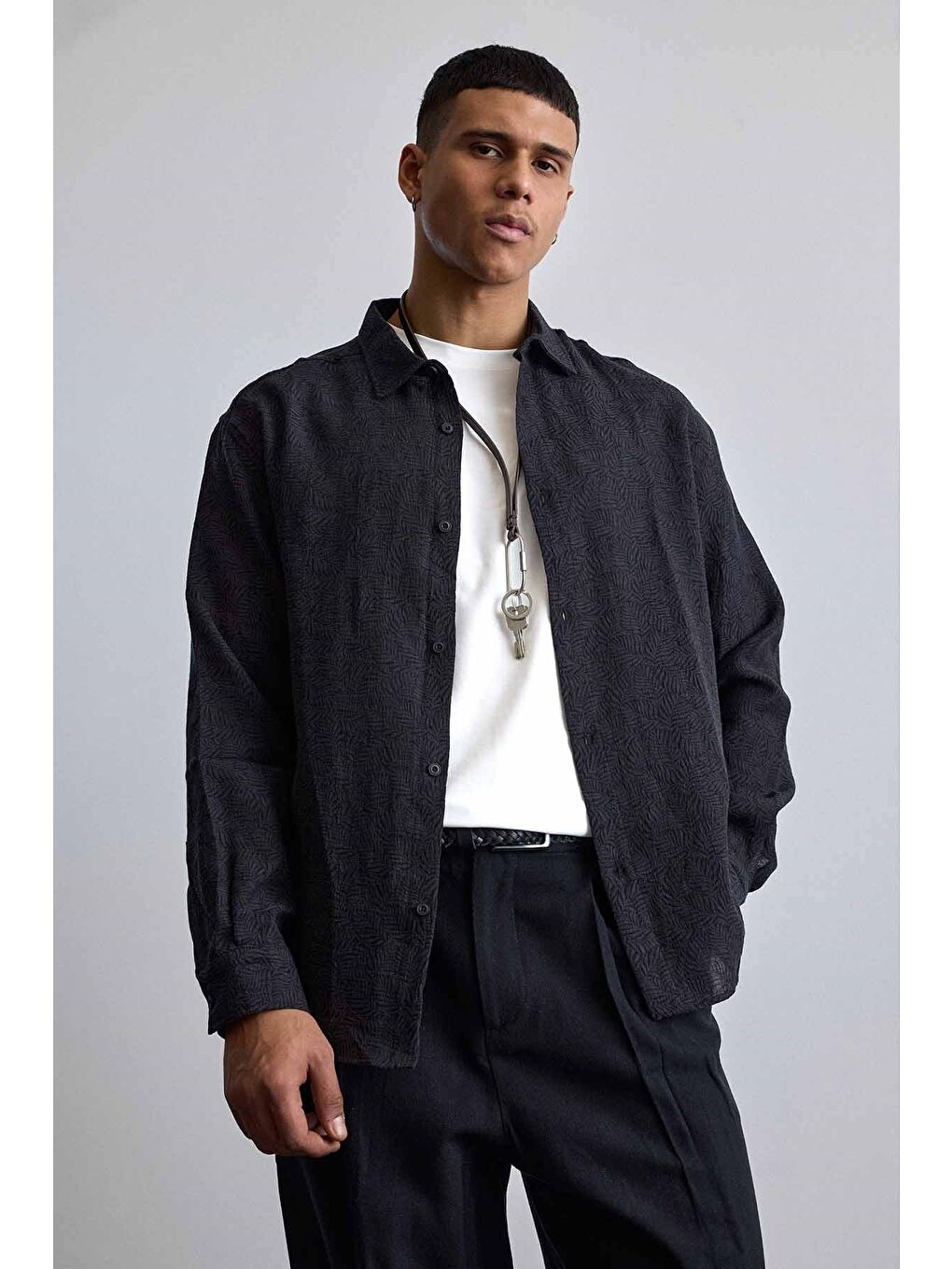 Erkek Oversize Jakarlı Desenli Uzun Kollu Gömlek Siyah-4
