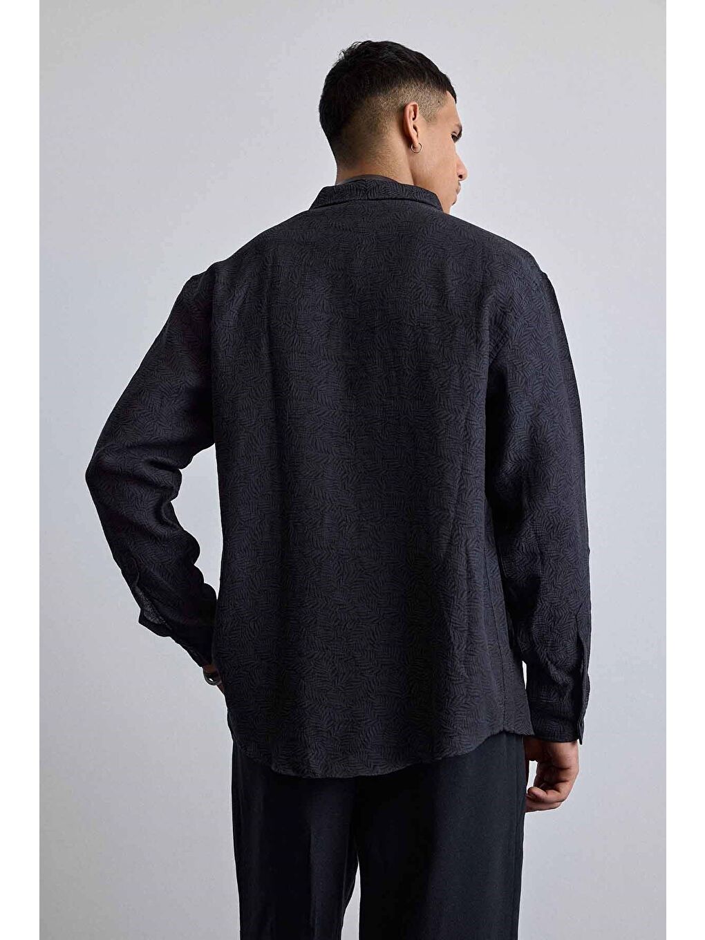 Erkek Oversize Jakarlı Desenli Uzun Kollu Gömlek Siyah-6