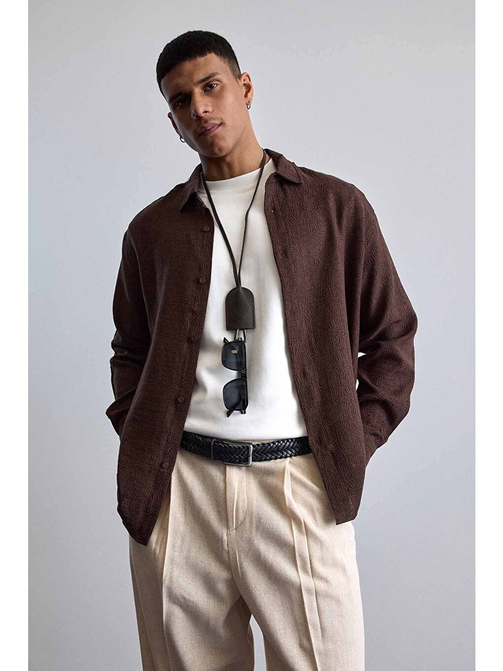 Erkek Oversize Jakarlı Desenli Uzun Kollu Gömlek Kahverengi-2