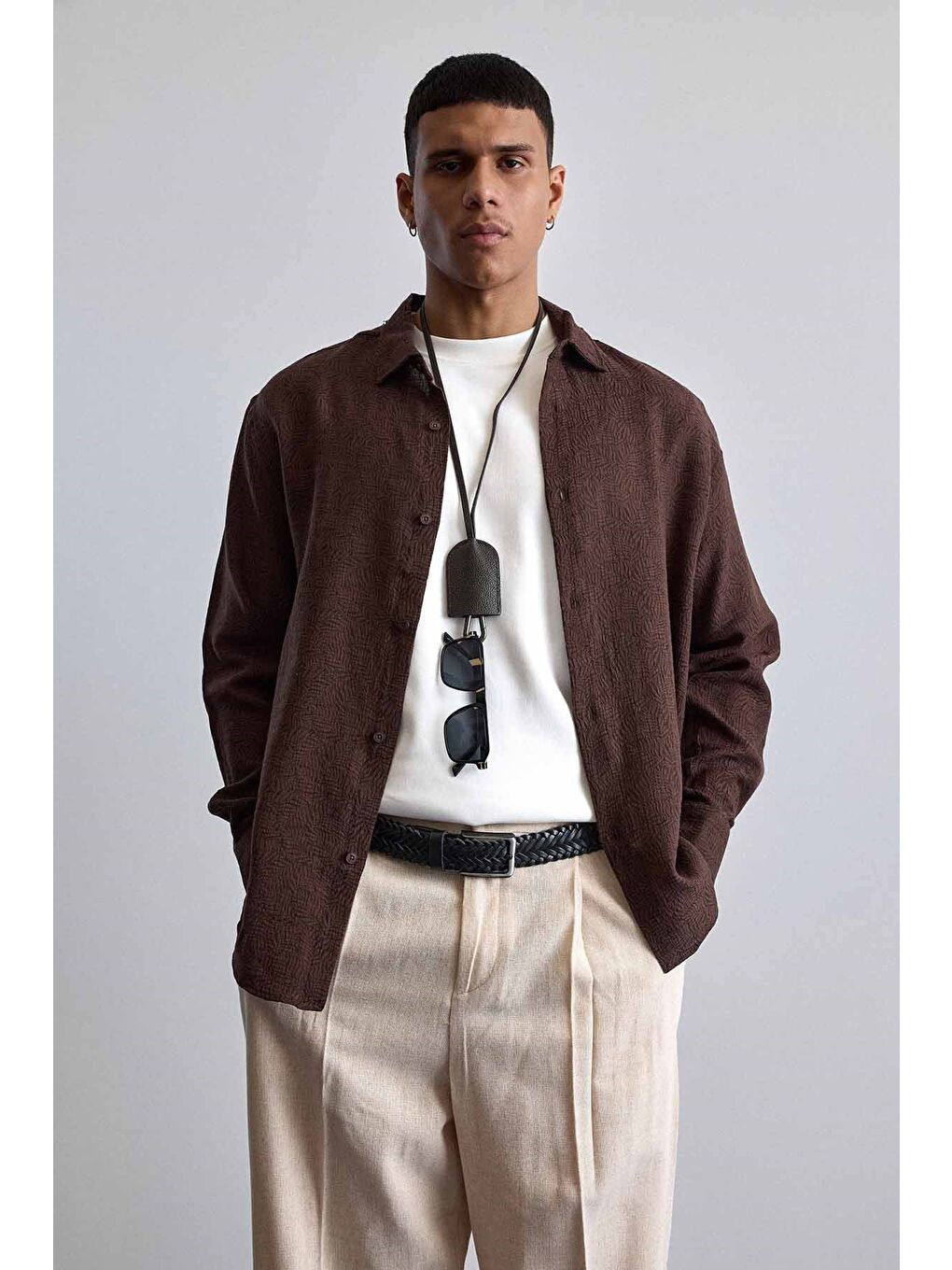 Erkek Oversize Jakarlı Desenli Uzun Kollu Gömlek Kahverengi-4