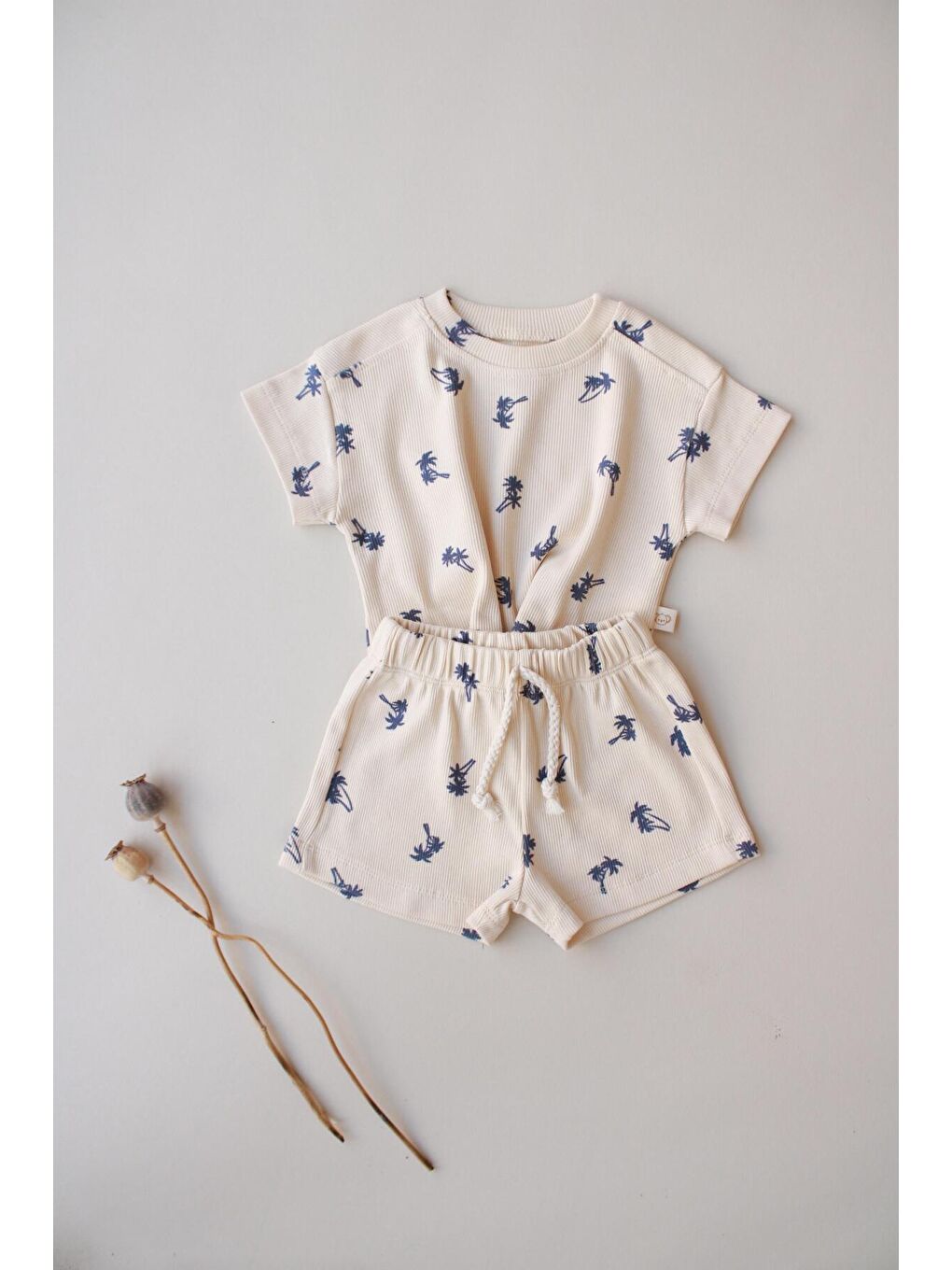 Ekru Palmiye Desen Kaşkorse Şortlu Takım-2