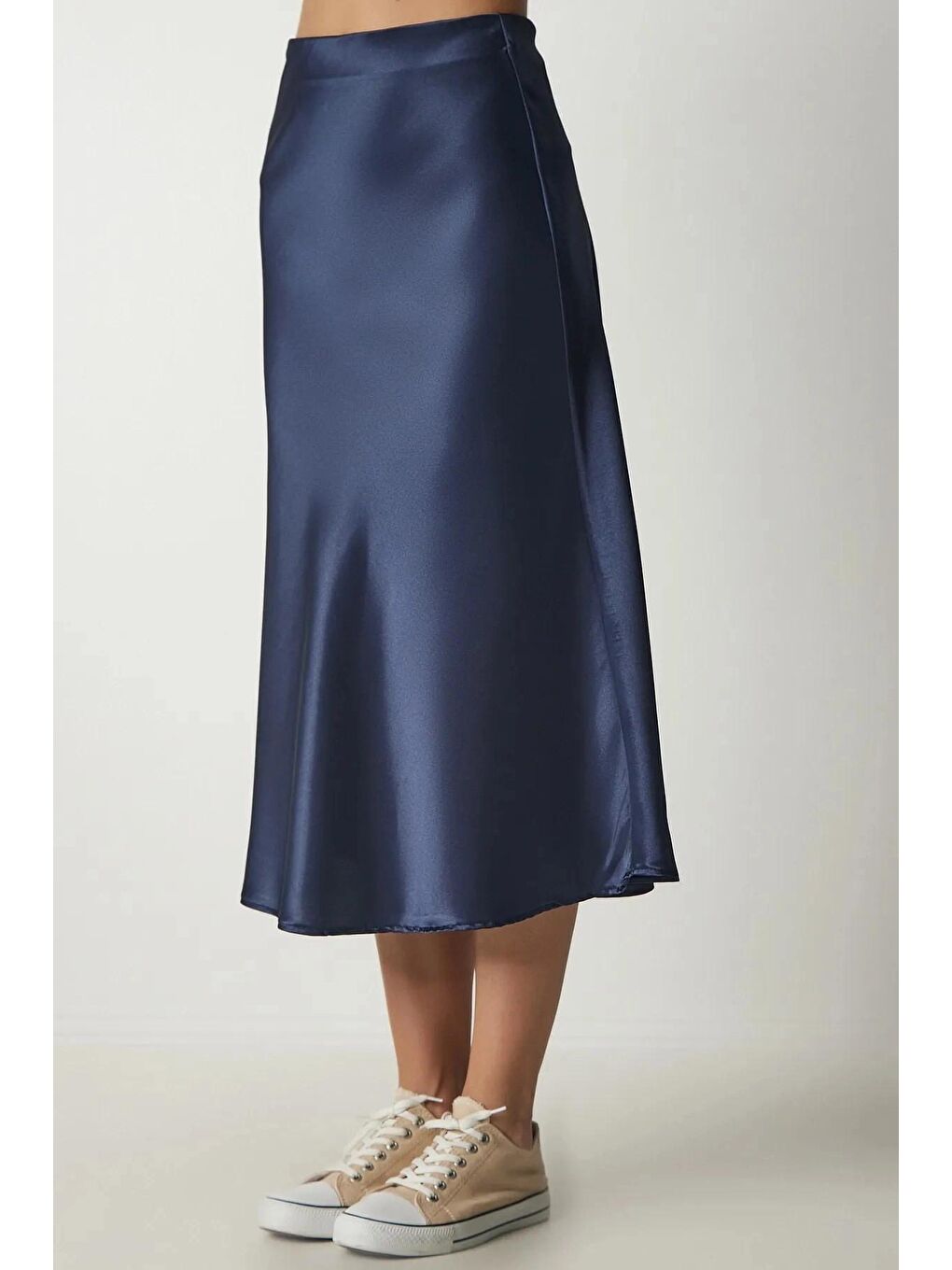 Kadın Lacivert Saten Yüzeyli Beli Lastikli Midi Boy Etek Hzl23s-bd1101471-7