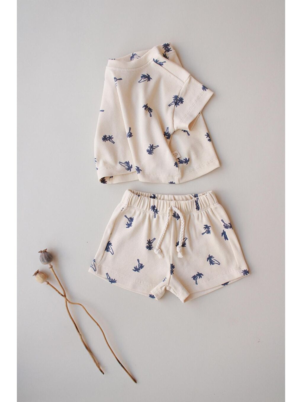 Ekru Palmiye Desen Kaşkorse Şortlu Takım-4