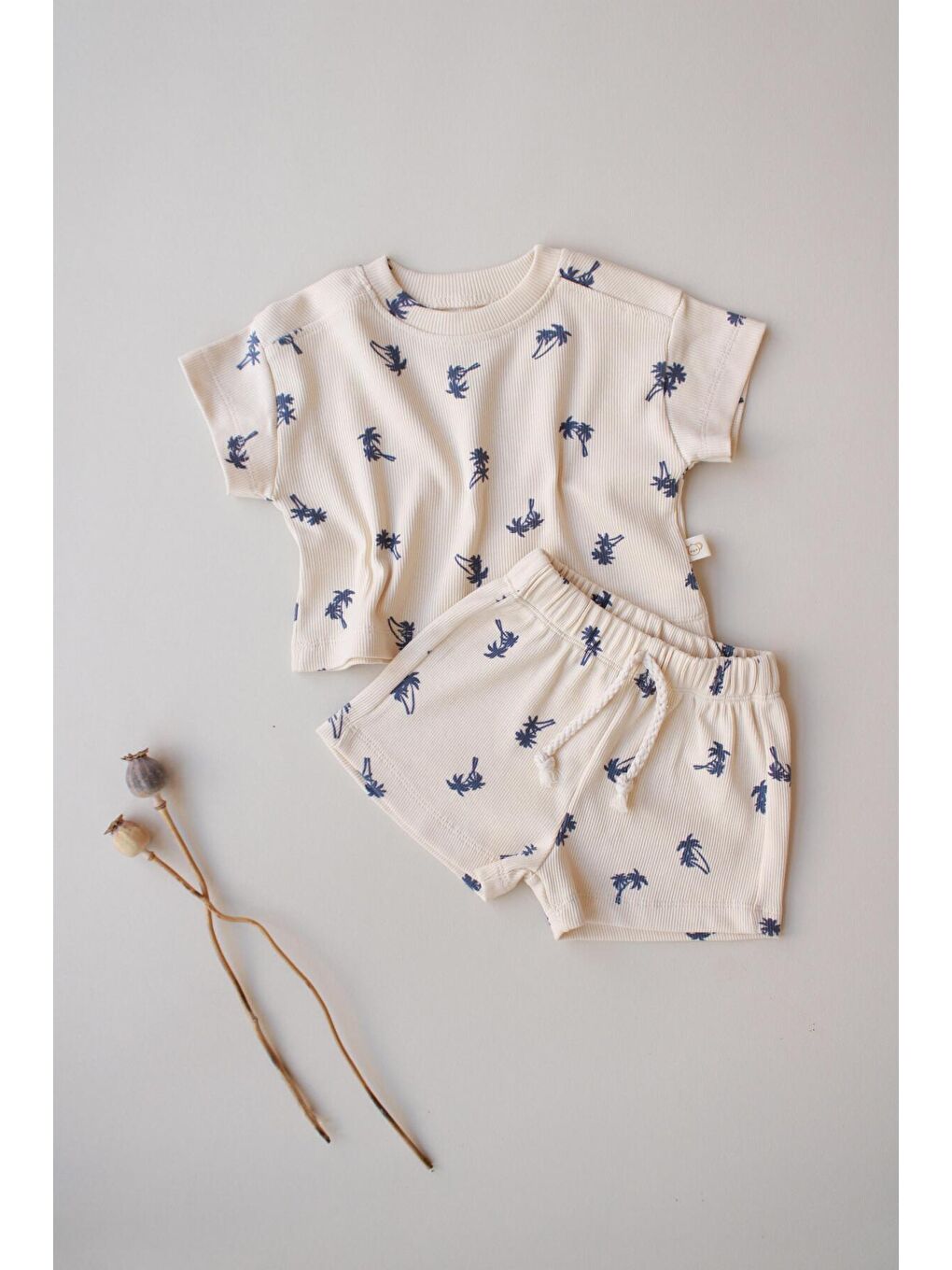 Ekru Palmiye Desen Kaşkorse Şortlu Takım-5