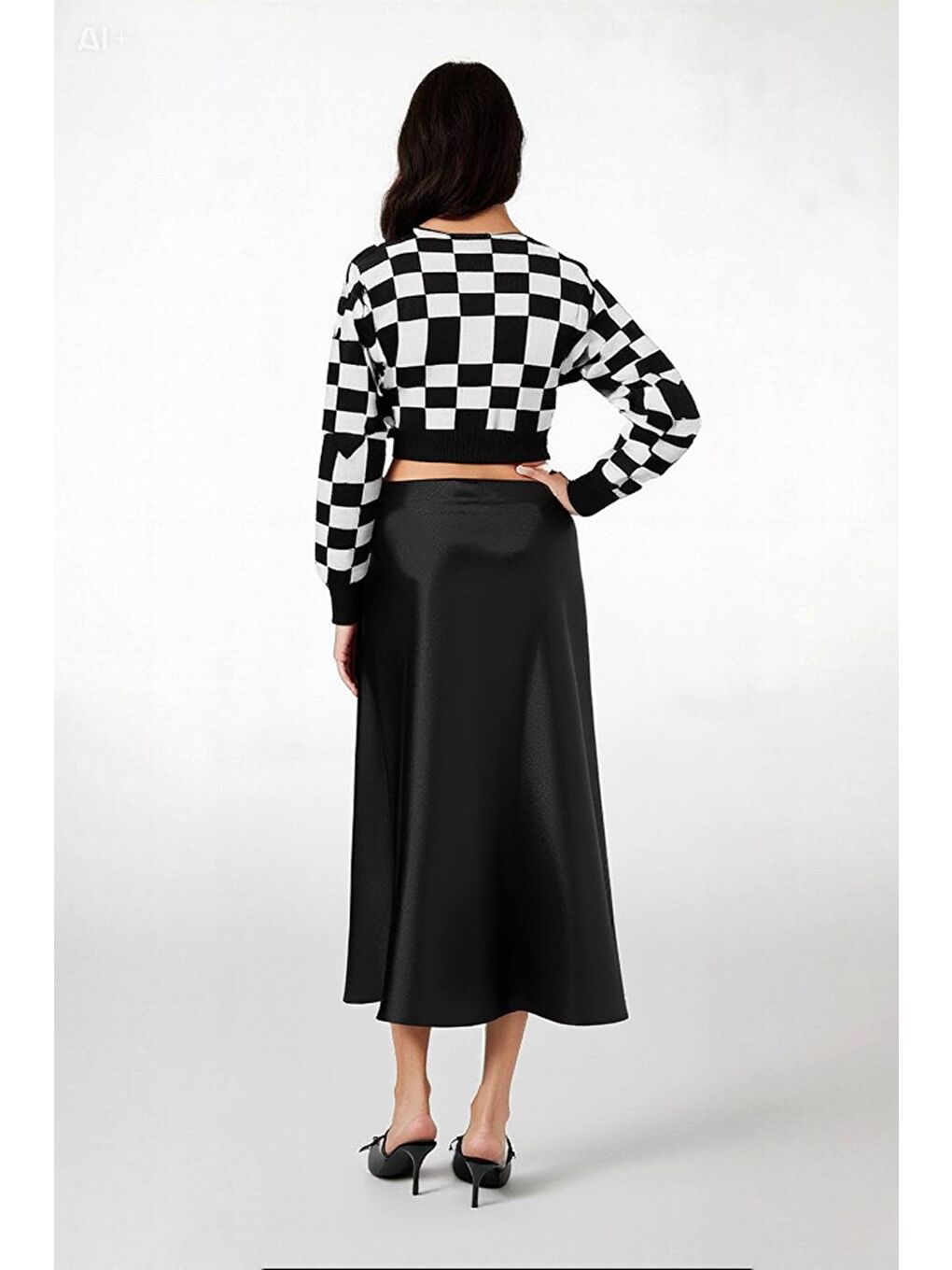 Kadın Düz Siyah Saten Yüzeyli Midi Boy Etek HZL23S-BD1101471-4