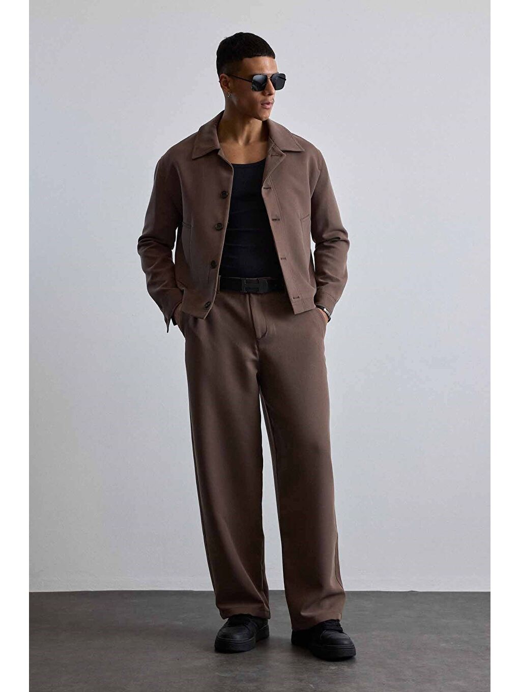 Erkek Smart Casual Bol Paça Relaxed Fit Pantolon Kahverengi-5