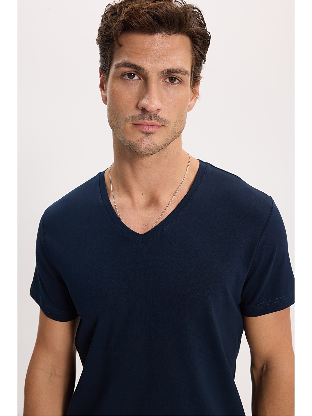 Slim Fit V Yaka Düz Basıc Kısa Kol Lacivert Tişört-2