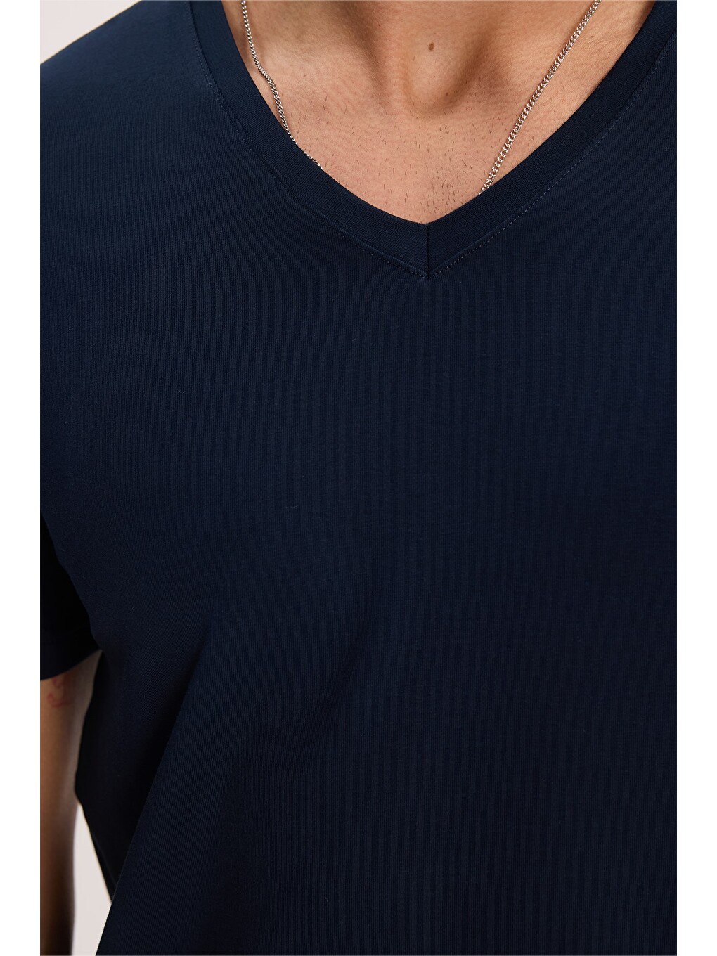 Slim Fit V Yaka Düz Basıc Kısa Kol Lacivert Tişört-3