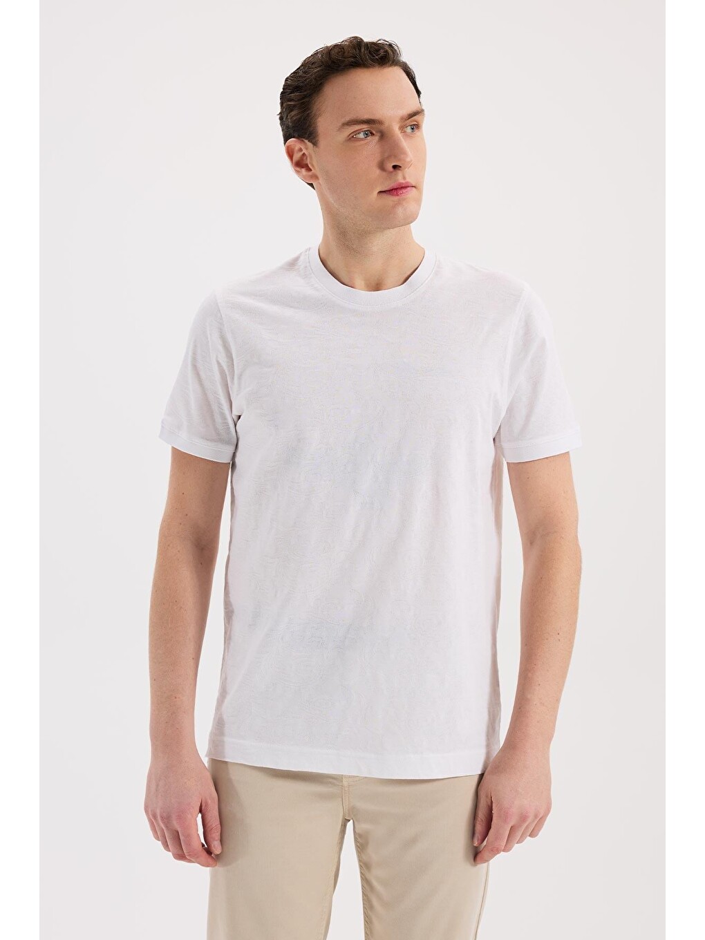 Beyaz Slim Fit Bisiklet Yaka Desenli %100 Pamuk Tişört-1