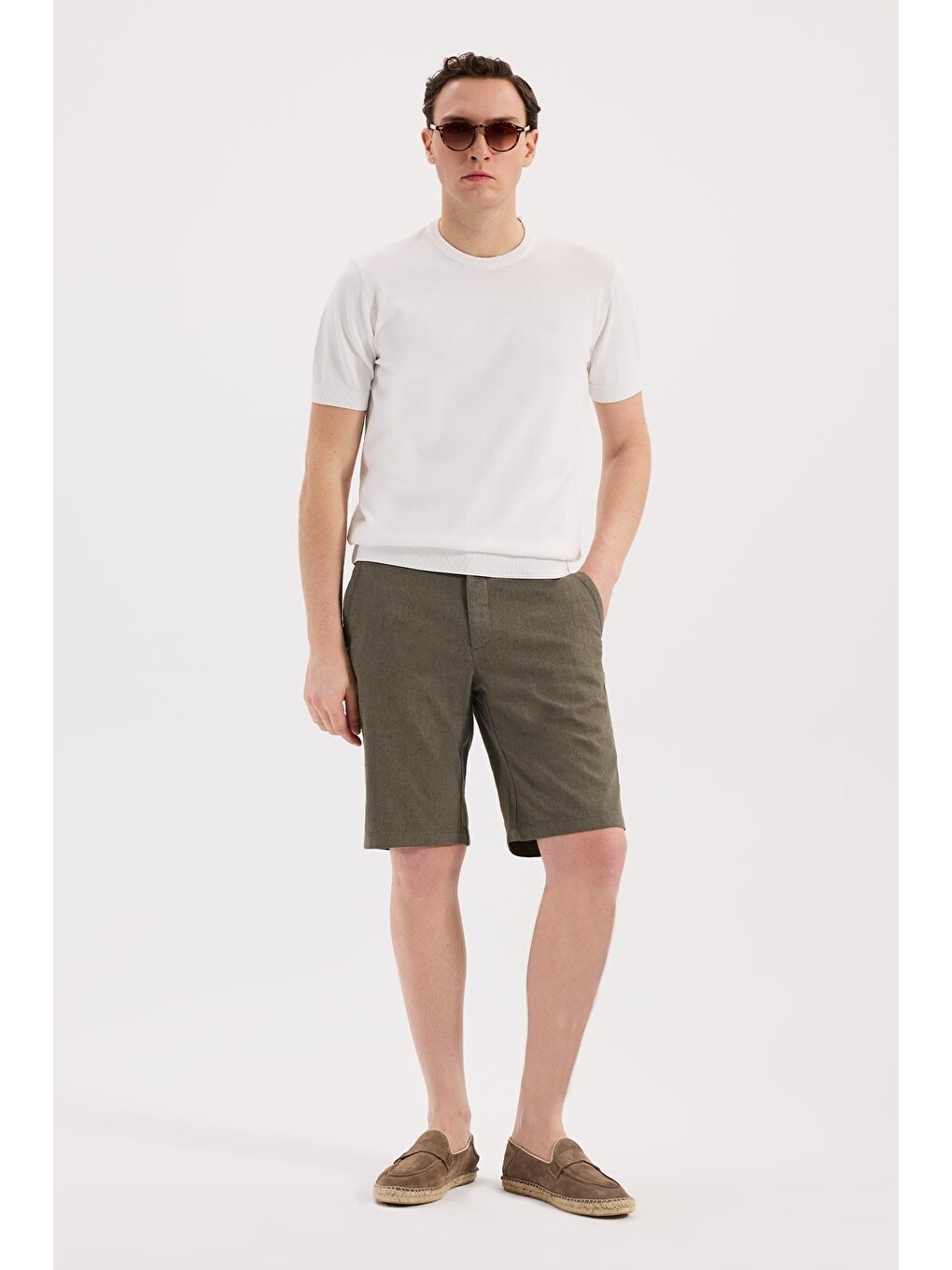 Beyaz Slim Fit Bisiklet Yaka Rayon Tişört-1