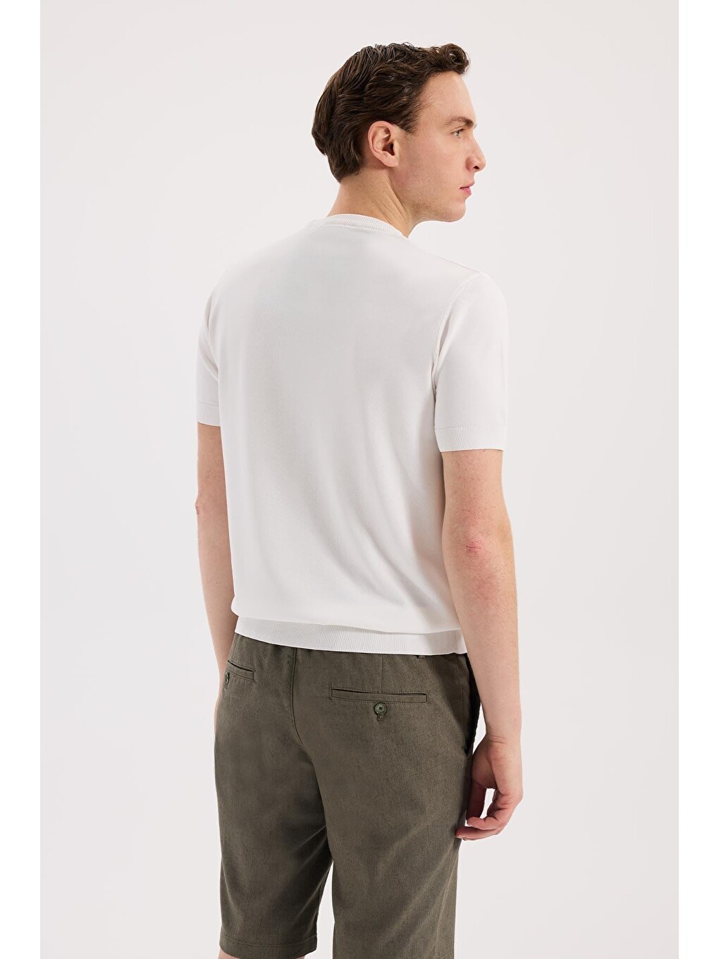 Beyaz Slim Fit Bisiklet Yaka Rayon Tişört-3
