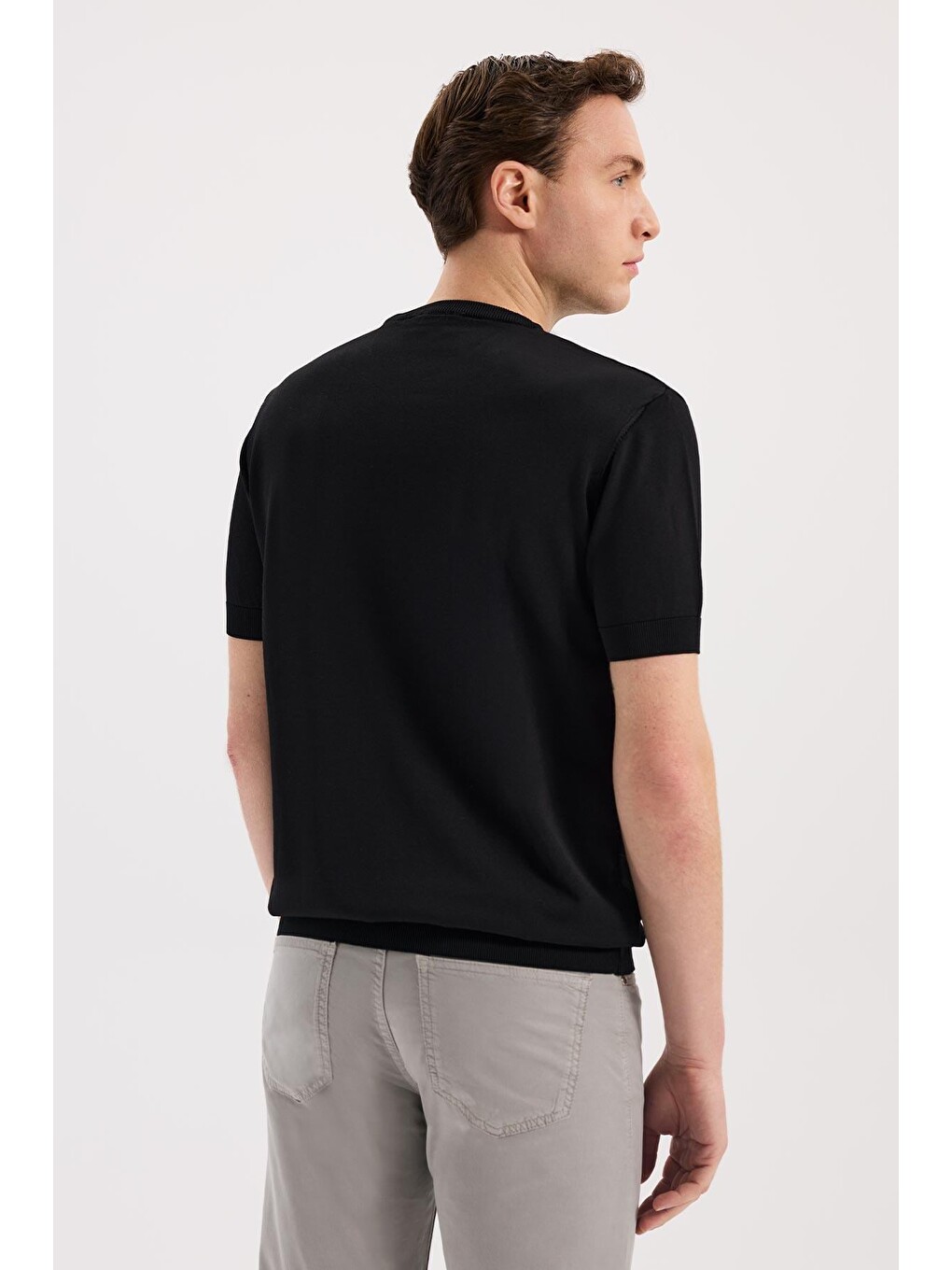 Siyah Slim Fit Bisiklet Yaka Rayon Tişört-3
