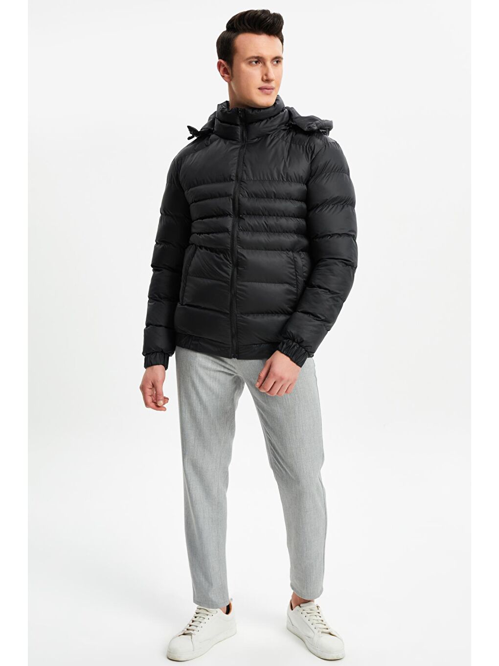 Siyah Erkek Çıkma Kapüşonlu Su ve Rüzgara Dayanıklı Kışlık Şişme Mont DM-450-1