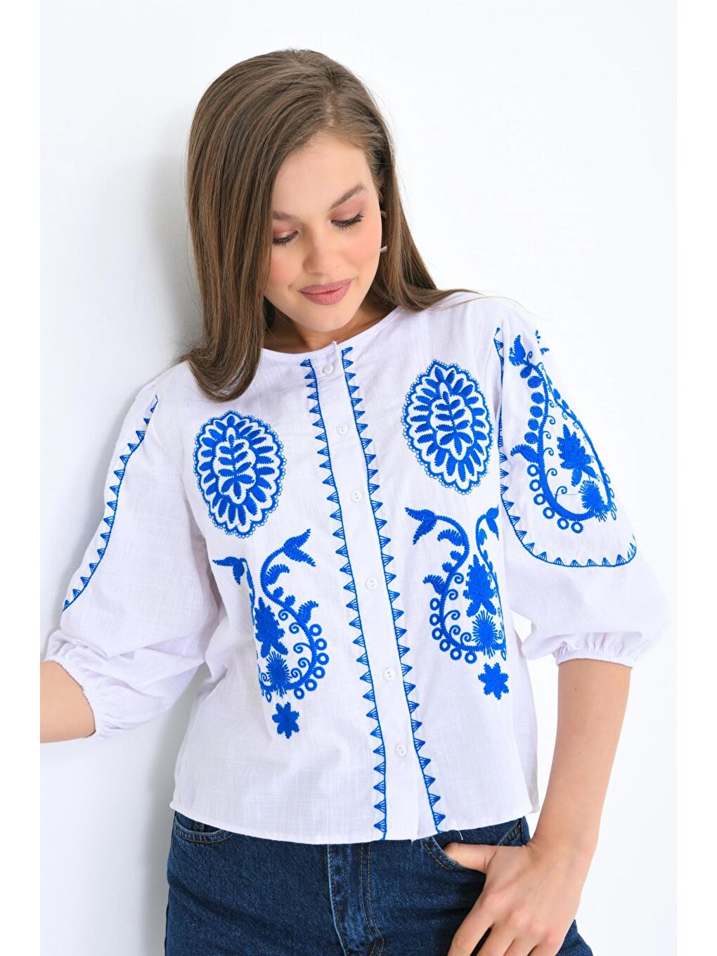 Mavi Bisiklet Yaka Etnik Nakışlı Gömlek