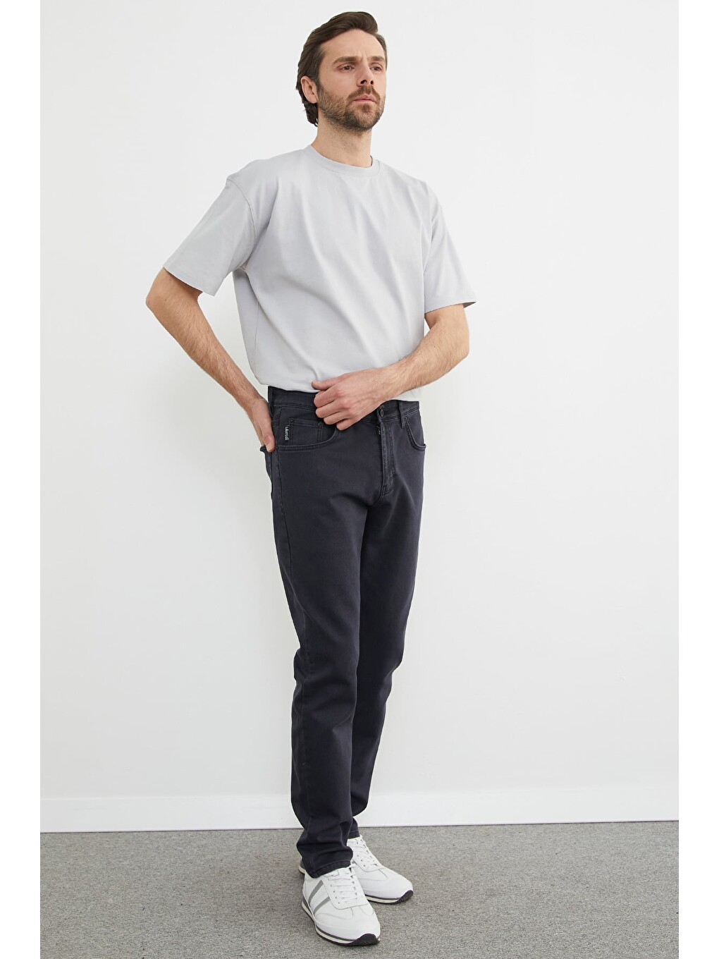 Siyah Büyük Beden Regular Fit Normal Bel Jean-2
