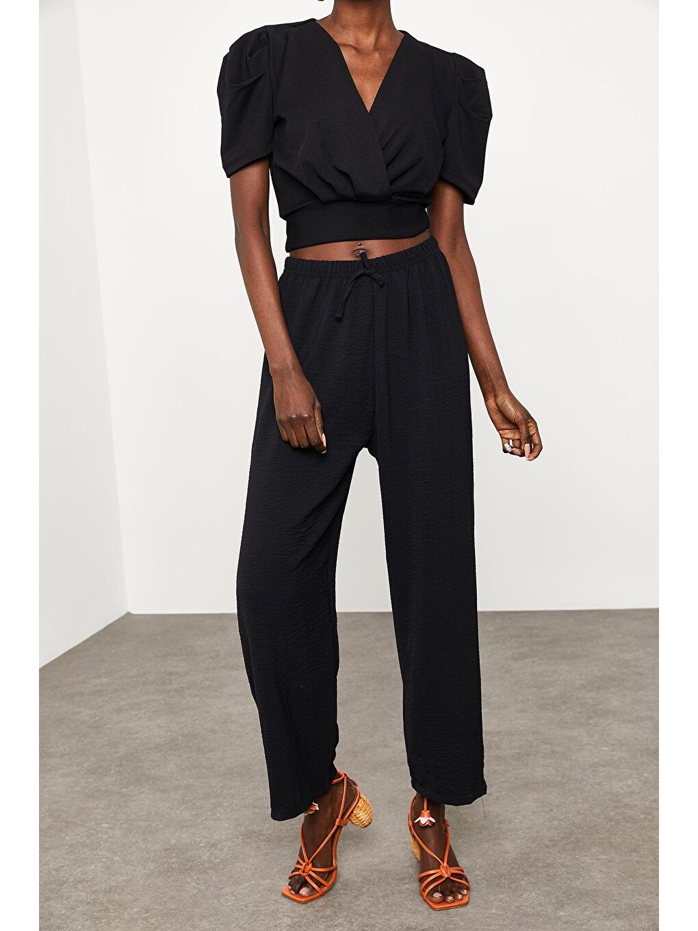 Siyah Salaş Keten Pantolon 2KXK5-45428-02-1