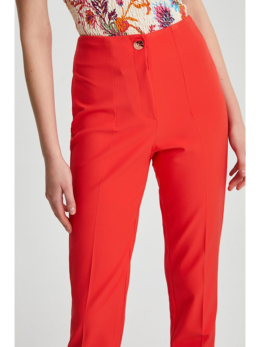 Kırmızı Kadın Pensli Paça Yırtmaçlı Pantolon-1