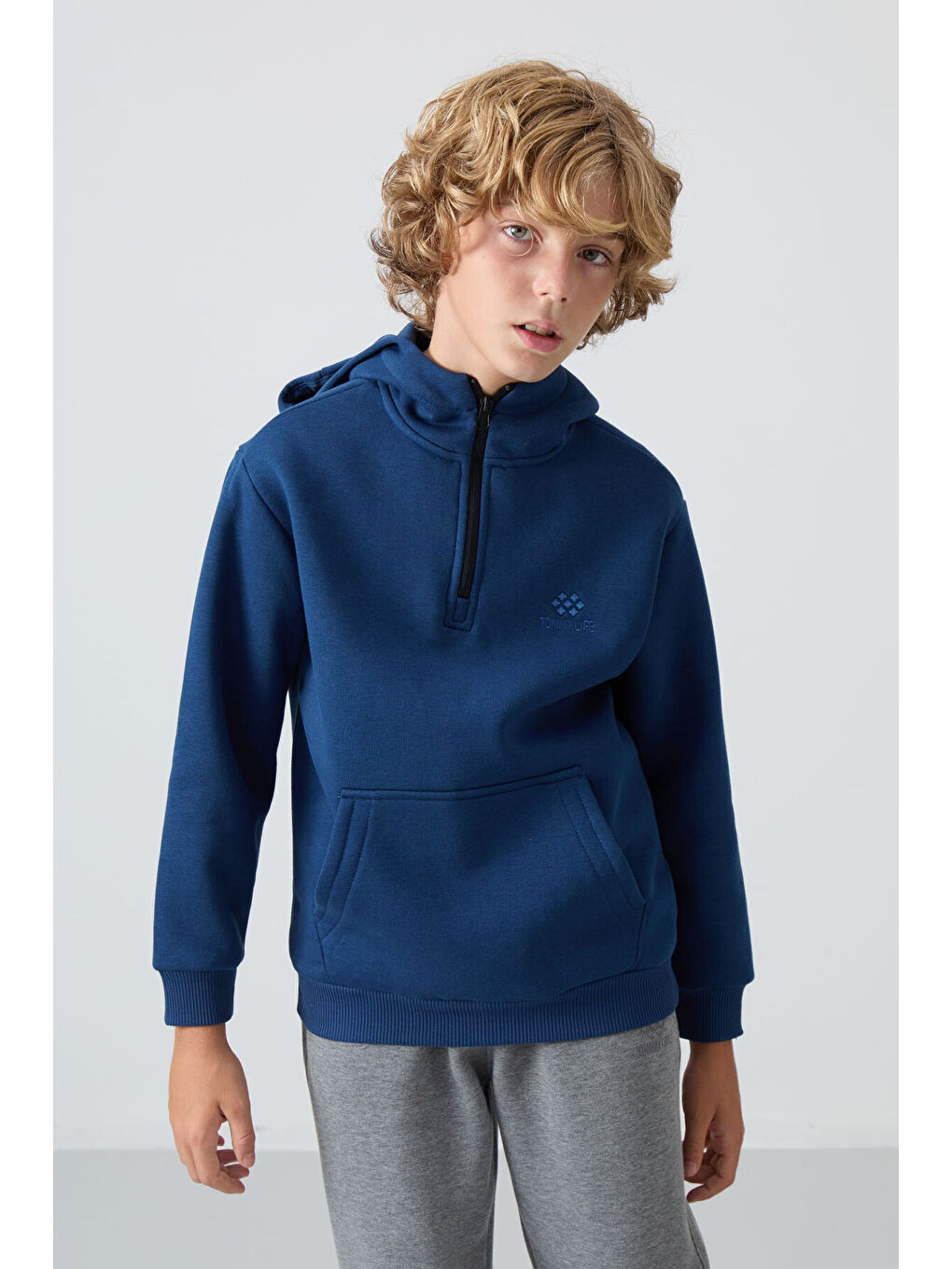 Lacivert Parlament Pamuklu Kalın İçi Tüylü Yumuşak Dokulu Standart Fit Nakışlı Erkek Çocuk Sweatshirt - 1124-3