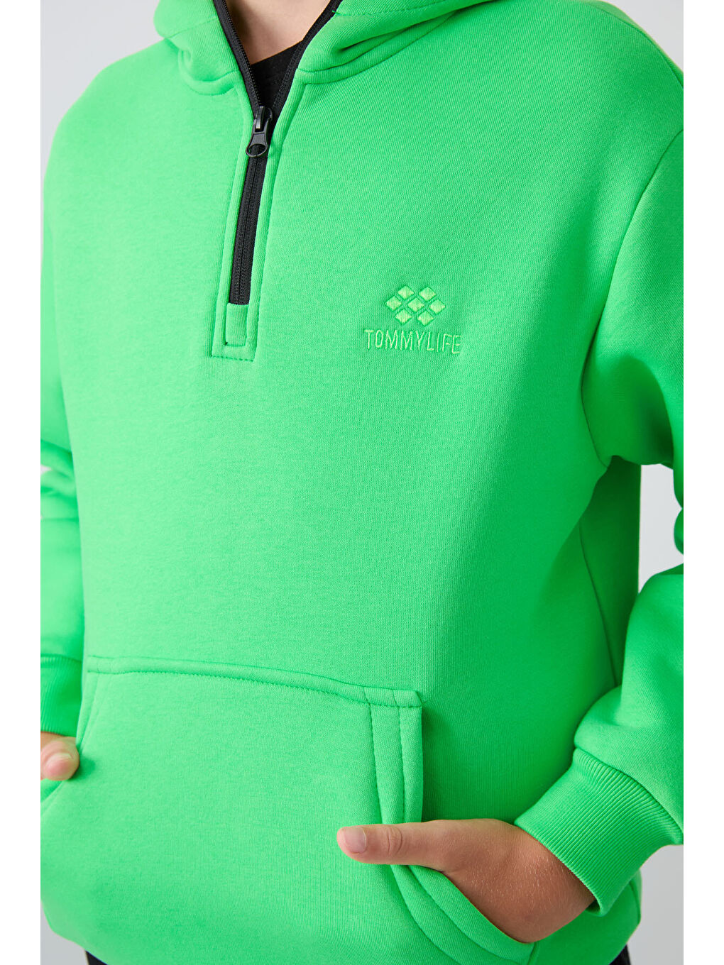 Neon Yeşil Pamuklu Kalın İçi Tüylü Yumuşak Dokulu Standart Fit Nakışlı Erkek Çocuk Sweatshirt - 112-2