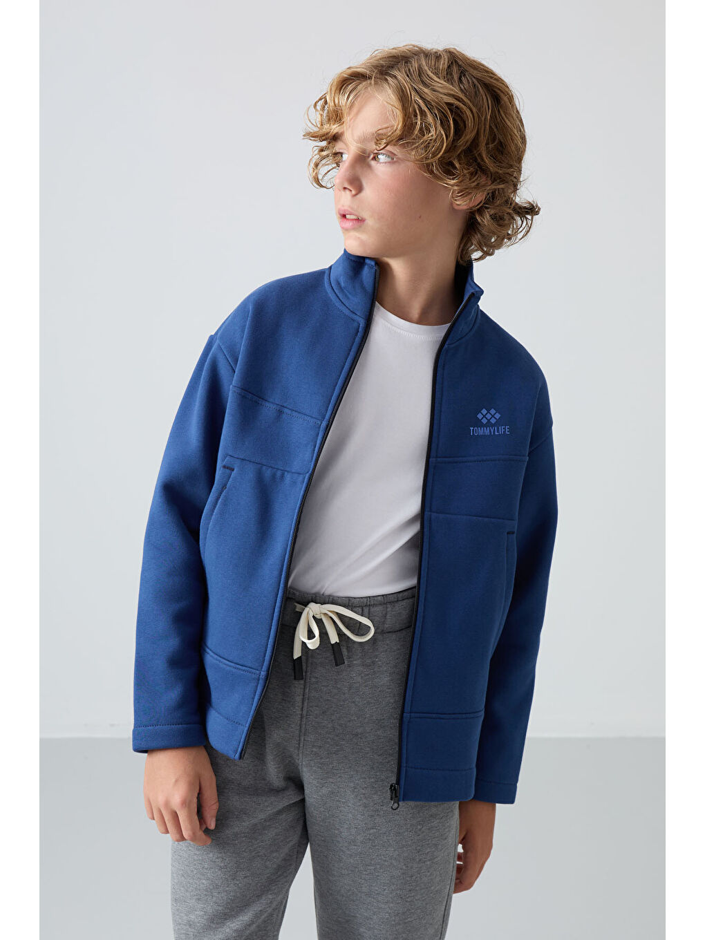 Lacivert Parlament Pamuklu Kalın İçi Tüylü Yumuşak Dokulu Standart Fit Nakışlı Erkek Çocuk Sweatshirt - 1124-1