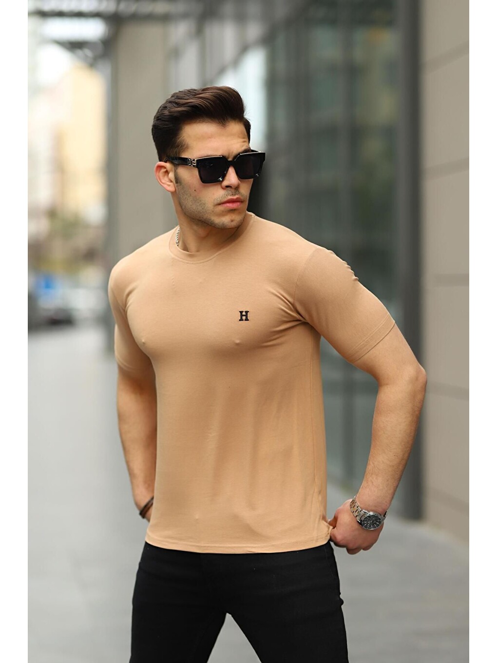 Kahverengi Erkek H Nakış Desenli Oversize Tişört-2