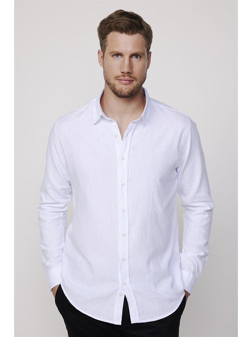 Slim Fit Uzun Kol Keten Efekt Düz Biyeli Beyaz Gömlek