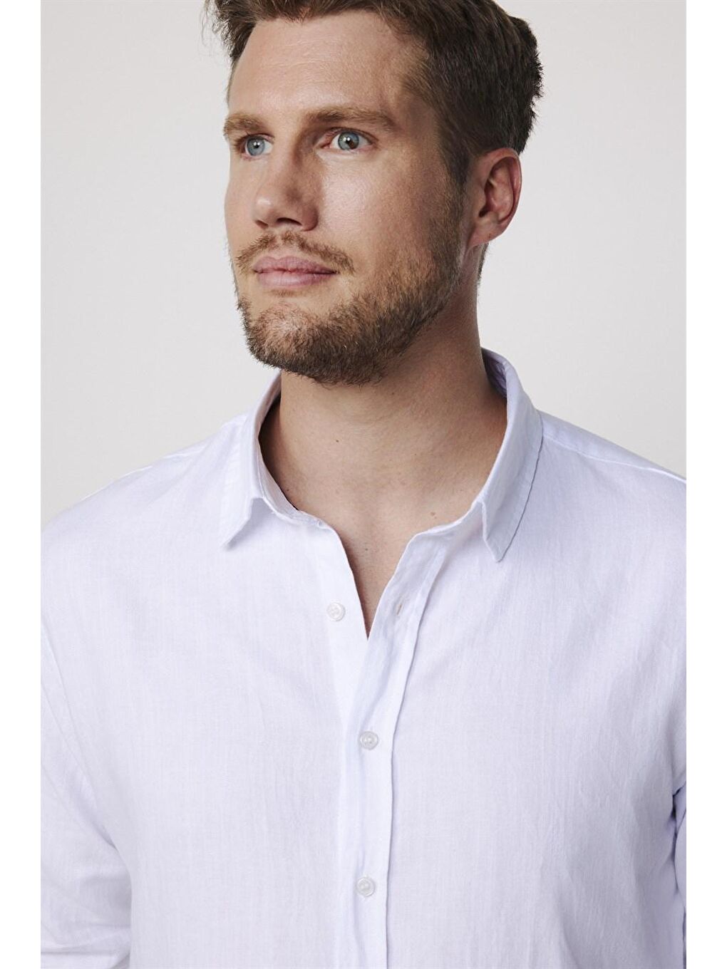 Slim Fit Uzun Kol Keten Efekt Düz Biyeli Beyaz Gömlek-2