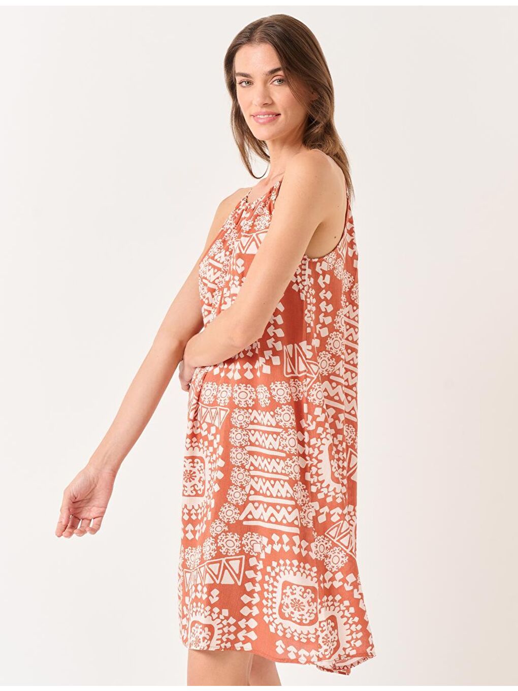 Kahverengi Tuğla Rengi Halter Yaka Kolsuz Etnik Desenli Elbise-3