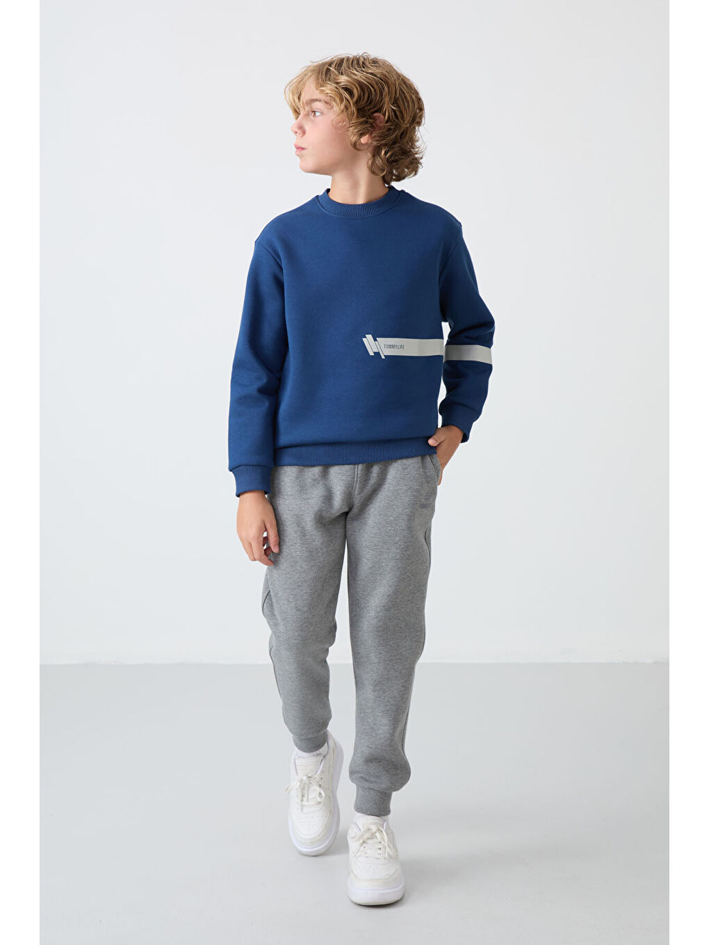 Lacivert Parlament Pamuklu Kalın İçi Tüylü Yumuşak Dokulu Standart Fit Baskılı Erkek Çocuk Sweatshirt - 1123-1