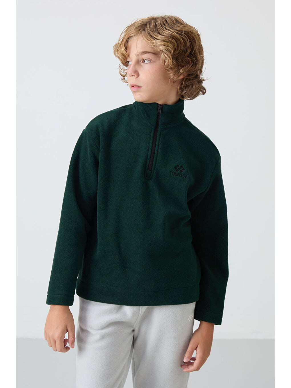 Çam Yeşil Kalın Yumuşak Dokulu Standart Fit Nakışlı Polar Erkek Çocuk Sweatshirt - 11221-3