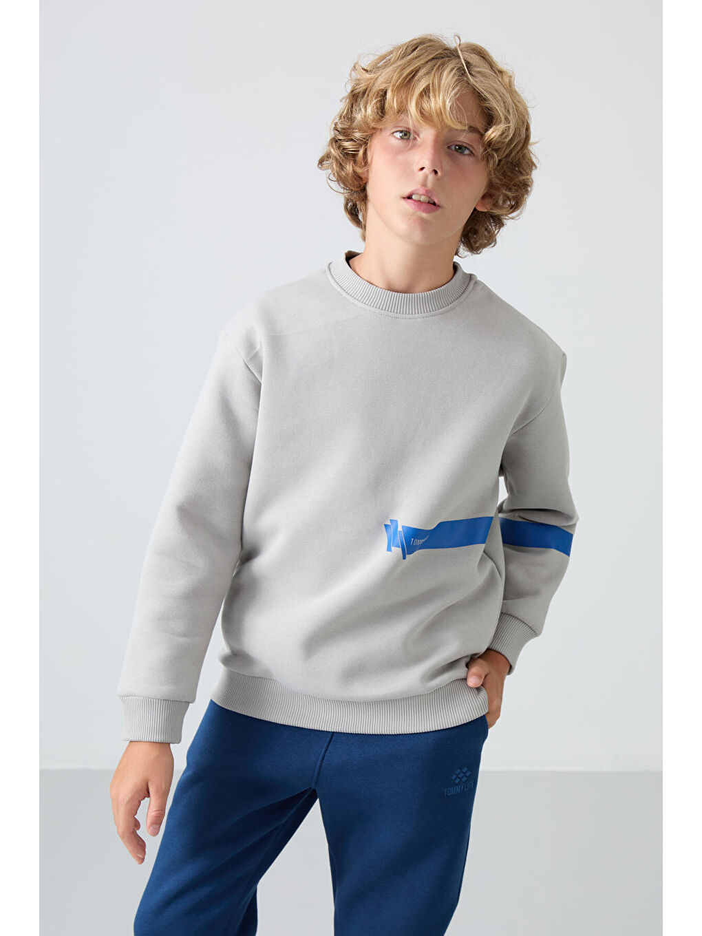 Bej Taş Pamuklu Kalın İçi Tüylü Yumuşak Dokulu Standart Fit Baskılı Erkek Çocuk Sweatshirt - 11238-1