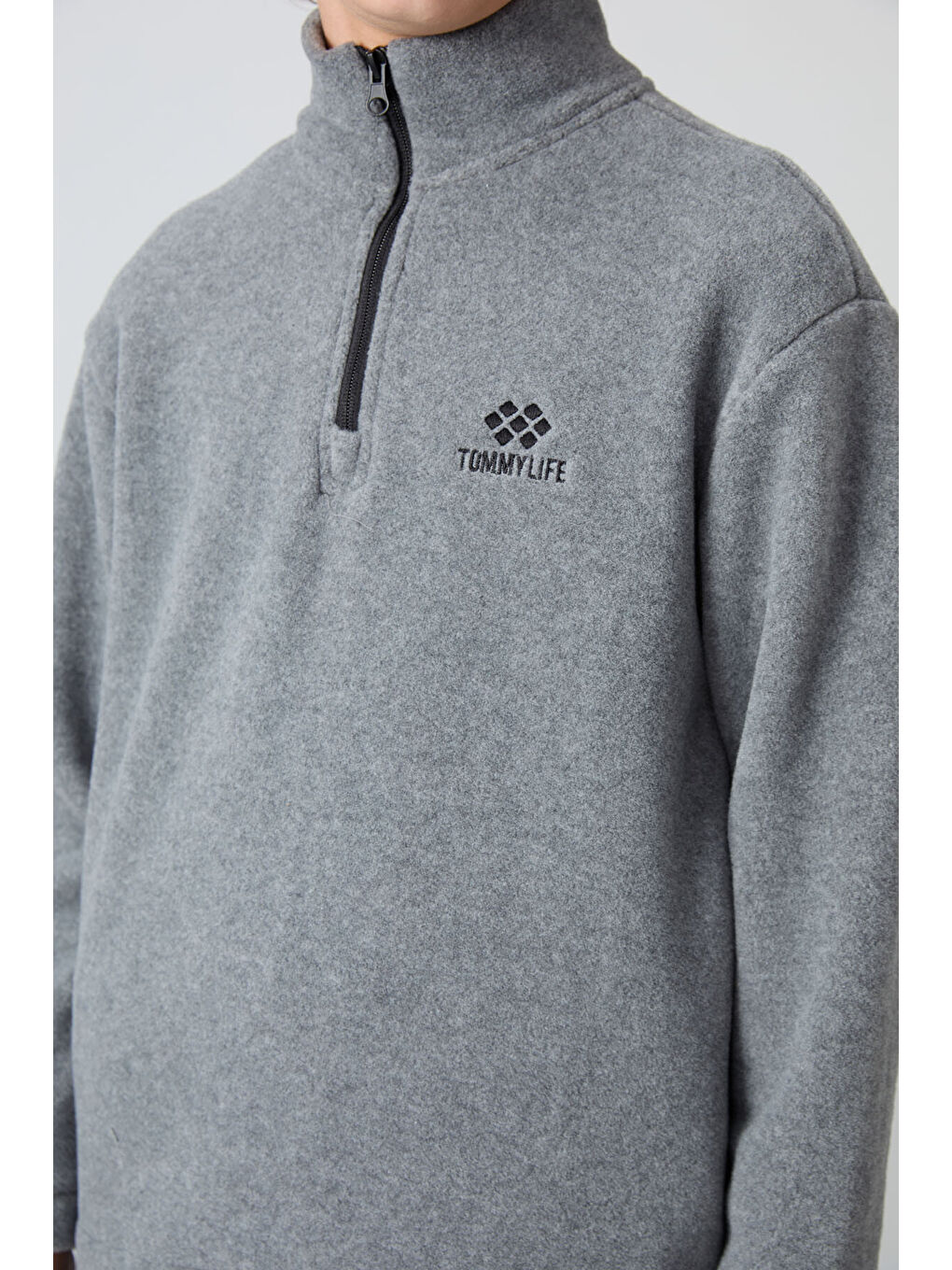 Gri Melanj Kalın Yumuşak Dokulu Standart Fit Nakışlı Polar Erkek Çocuk Sweatshirt - 11221-2