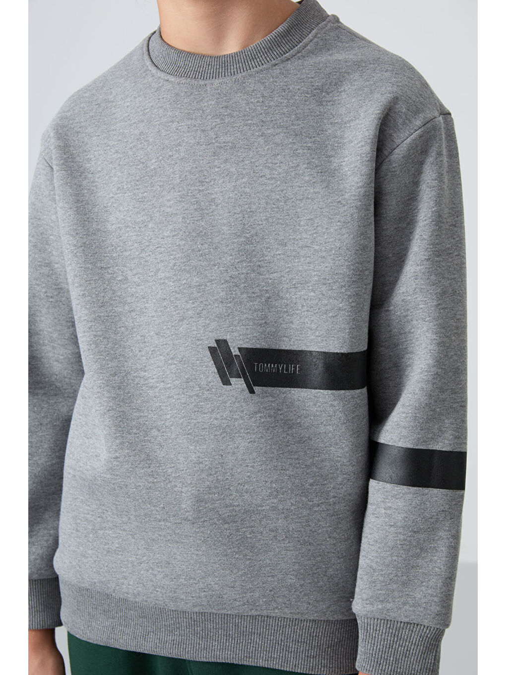 Gri Melanj Pamuklu Kalın İçi Tüylü Yumuşak Dokulu Standart Fit Baskılı Erkek Çocuk Sweatshirt - 112-1