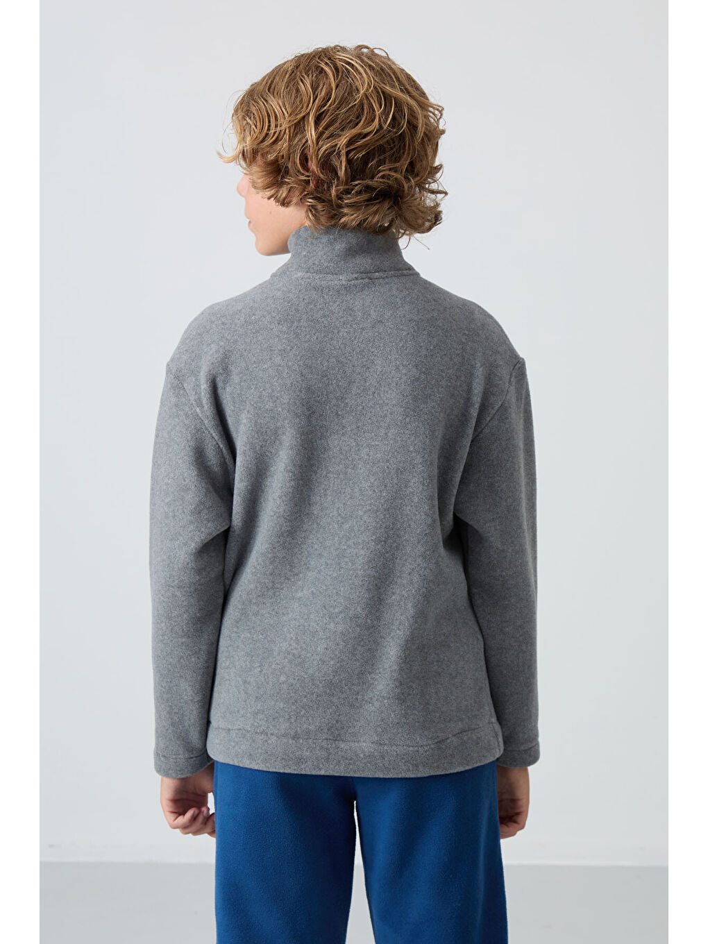 Gri Melanj Kalın Yumuşak Dokulu Standart Fit Nakışlı Polar Erkek Çocuk Sweatshirt - 11221-4