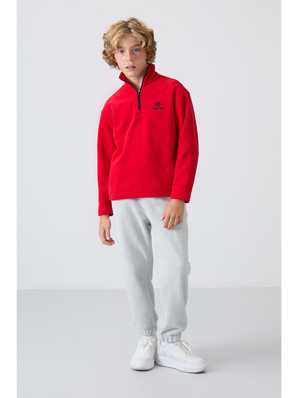 Kırmızı Kalın Yumuşak Dokulu Standart Fit Nakışlı Polar Erkek Çocuk Sweatshirt - 11221-1